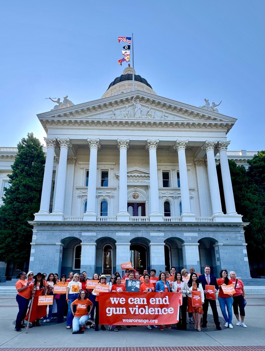 Everytown's tweet image. HAPPENING NOW: Coast to coast, communities are gathering at #WearOrange Weekend events to call attention to our nation’s preventable gun violence crisis and honor victims and survivors of gun violence.
Text ORANGE to 644-33 to find an event near you!