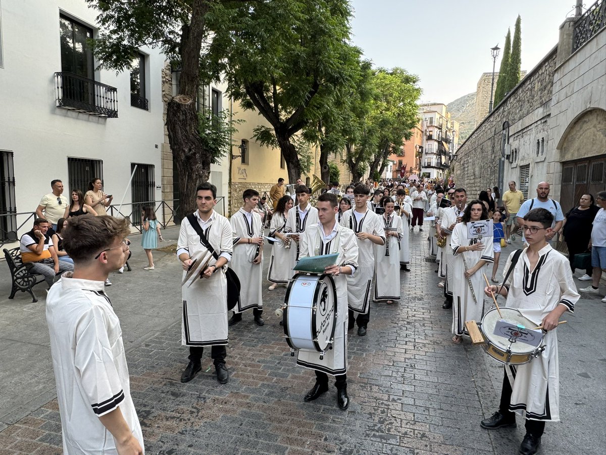 ¡Nuestras divisiones de MOROS y CRISTIANOS poniendo música en nuestra capital del Santo Reino!

¡VIVA JAÉN!💜

#Jaén #ConsejoBandasCJ