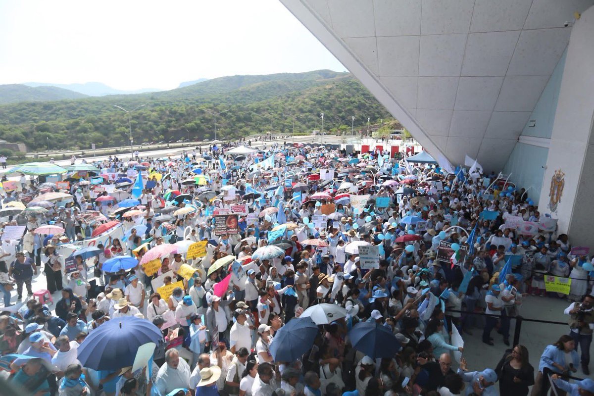 Uriel Esqueda tweet media