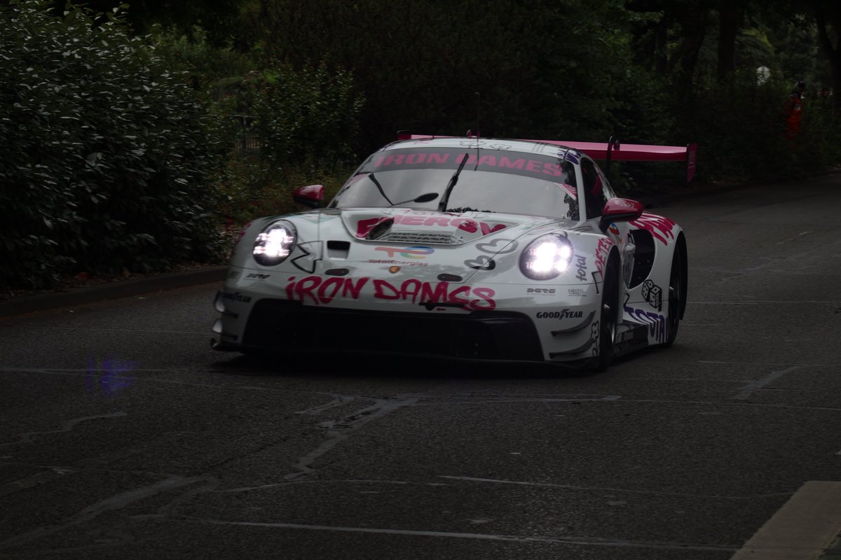 Kasuka24123722's tweet photo. Roulage au centre ville du Mans 2025 hâte de voir la suite https://t.co/KIQl6oyzsE