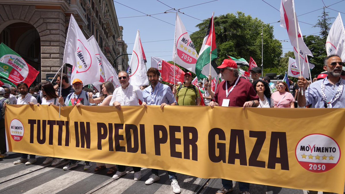 Un fiume umano ha invaso pacificamente le strade di Roma e di altre città unito da un solo grido: stop al genocidio a Gaza.
Una partecipazione tale per cui se il Governo non dovesse ascoltare dimostrerebbe veramente la propria ignavia, se non peggio. 
E anche un’ulteriore