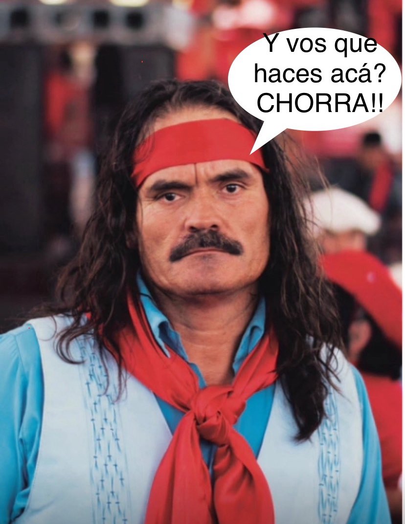 osvagoya's tweet image. Cristina hoy en Corrientes y el gauchito Gil que la recibe…🤭🤣