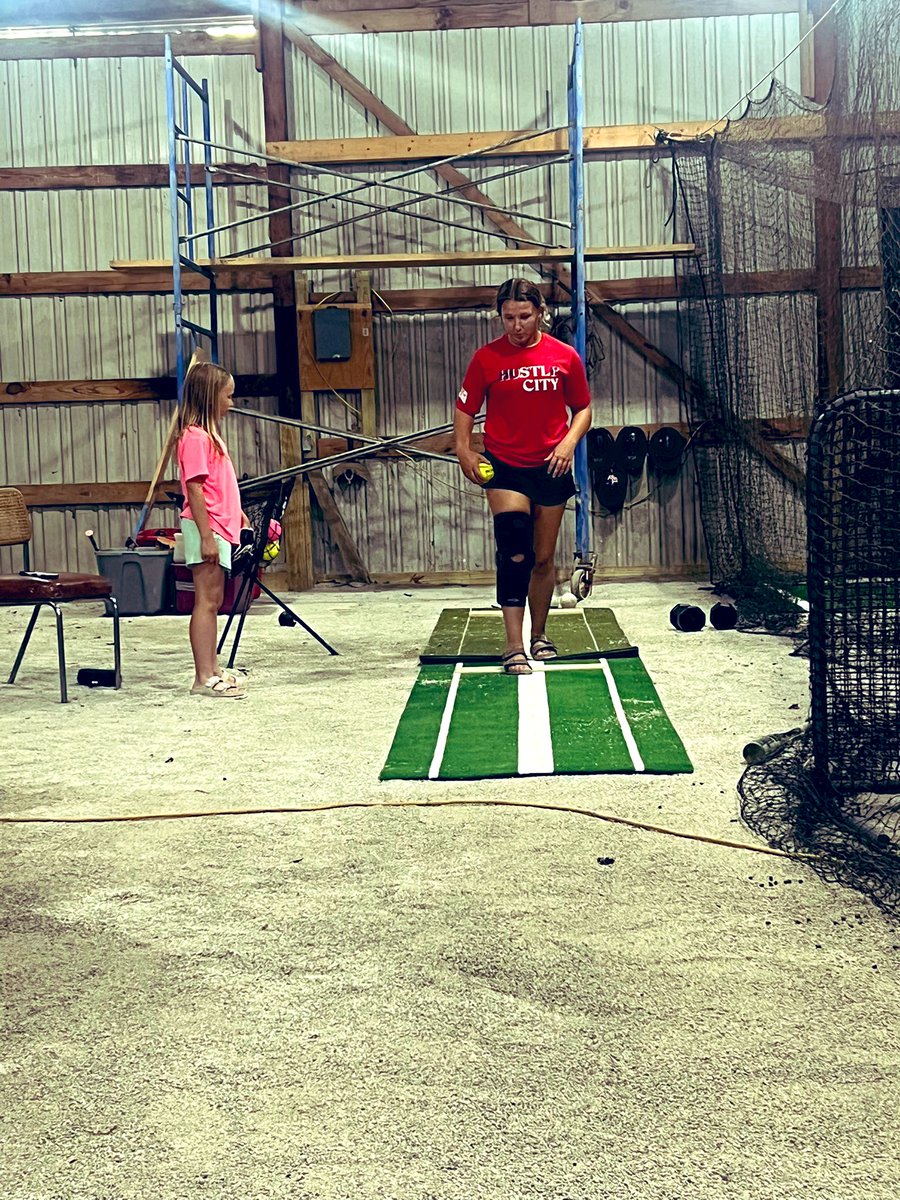 Lainey Lessman tweet media