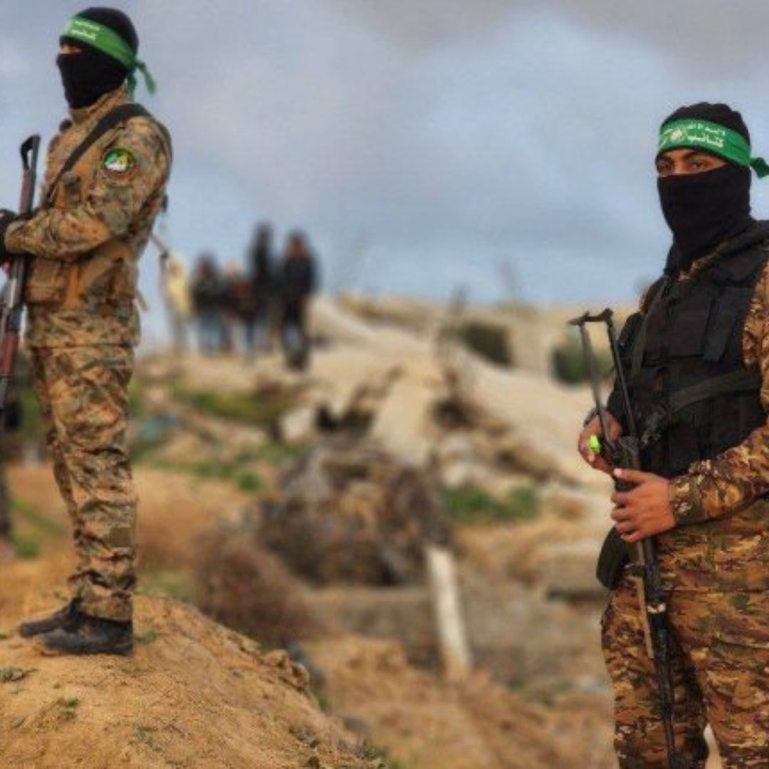 OrienteMedioEs's tweet photo. 🔴 Israel intentó rescatar al rehén Matan Zangauker en Gaza. La operación fue bloqueada por combatientes de Hamas. Abu Obeida advirtió: si no se retiraban, serían responsables de su destino. Según medios israelíes, la misión fracasó.
#Israel #Hamas #Gaza #Rehenes https://t.co/iLxgSwER74