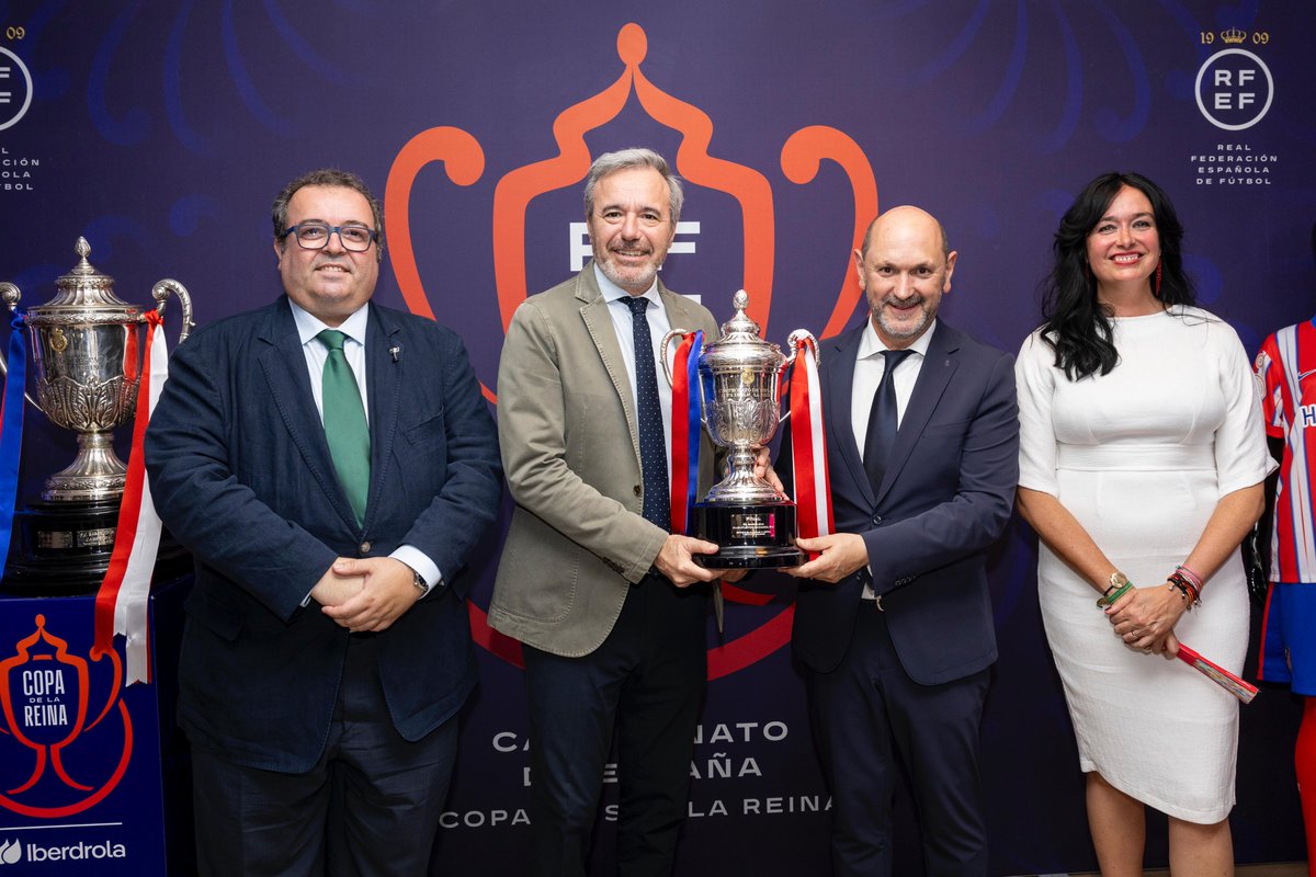 RFEF (@rfef) on Twitter photo 📸 El presidente de la <a href="/rfef/">RFEF</a> asiste en Huesca la gran final de la #CopaDeLaReinaIberdrola, junto al presidente del <a href="/GobAragon/">Gobierno de Aragón</a>, <a href="/Jorge_Azcon/">Jorge Azcón</a>, la ministra de Igualdad del Gobierno de España, <a href="/_anaredondo_/">Ana Redondo</a>, la alcaldesa del <a href="/aytohuesca/">Ayuntamiento de Huesca</a>, <a href="/Lorena_OrdunaP/">LORENA ORDUNA</a> y el resto de autoridades.
🏆 📸 El presidente de la <a href="/rfef/">RFEF</a> asiste en Huesca la gran final de la #CopaDeLaReinaIberdrola, junto al presidente del <a href="/GobAragon/">Gobierno de Aragón</a>, <a href="/Jorge_Azcon/">Jorge Azcón</a>, la ministra de Igualdad del Gobierno de España, <a href="/_anaredondo_/">Ana Redondo</a>, la alcaldesa del <a href="/aytohuesca/">Ayuntamiento de Huesca</a>, <a href="/Lorena_OrdunaP/">LORENA ORDUNA</a> y el resto de autoridades.
🏆
