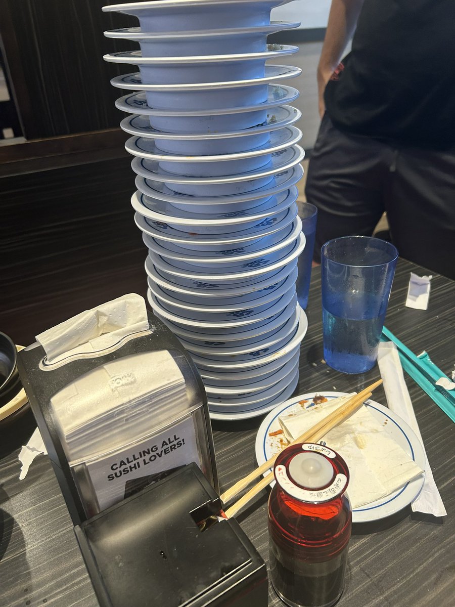 Ate 30 plates again and then he just left without paying 😭 #zdwasright