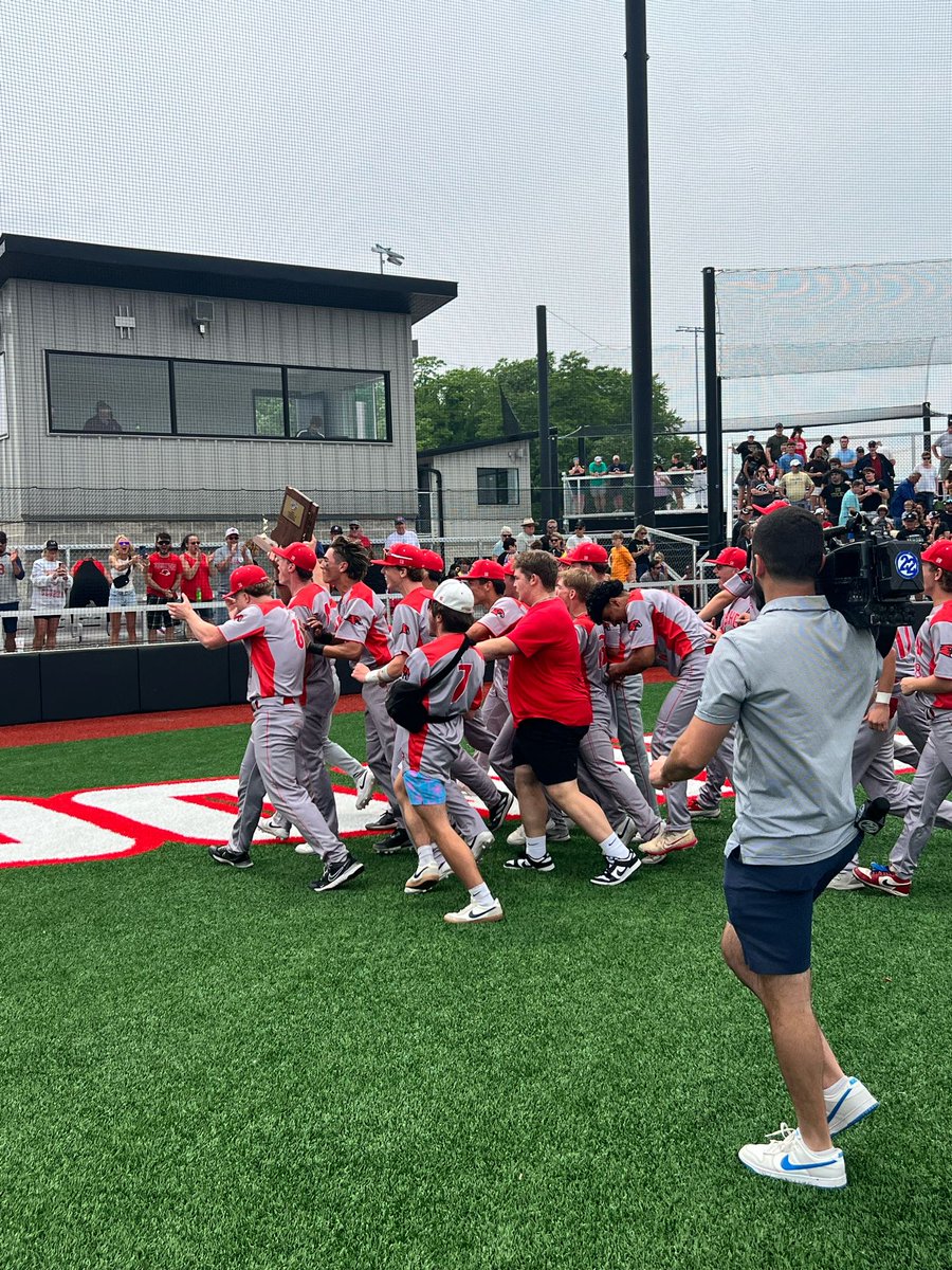GoshenAD's tweet photo. Regional Champs! 4-2 over #1 Penn! #RedHawkPride https://t.co/ardnx8sqkh