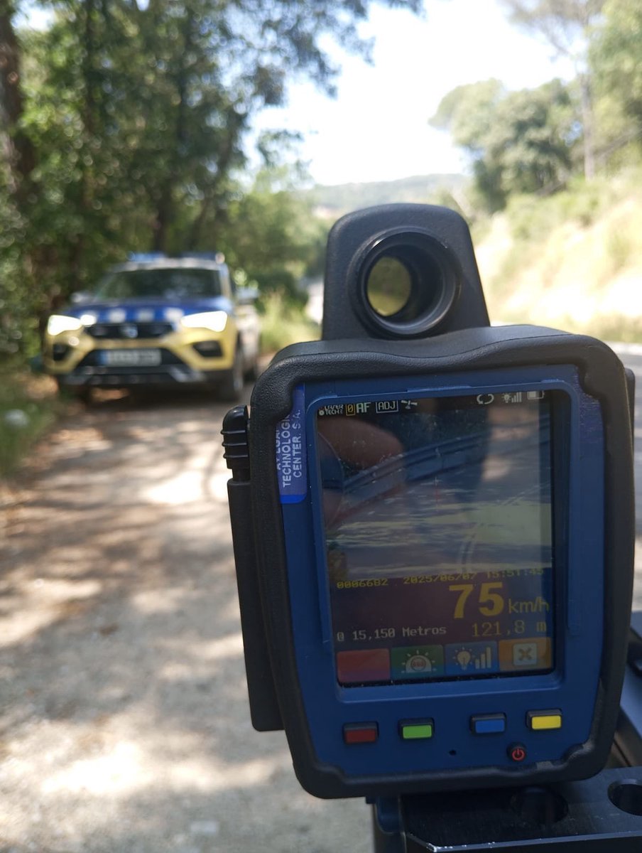 Recordar que durant uns dies estem realitzant controls de velocitat amb el radar mòbil.

La foto publicada la velocitat de la via està limitada a 40.