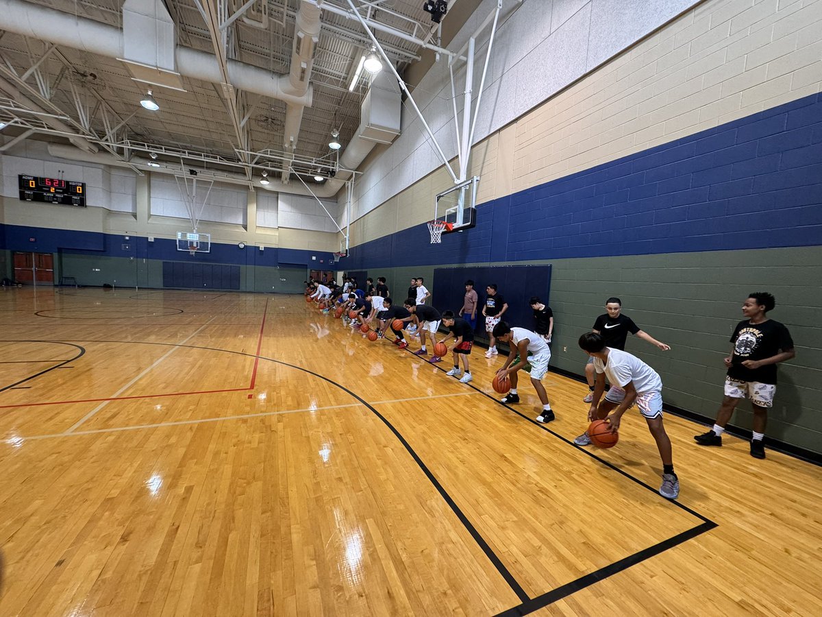 Had a great turnout at our basketball camp this week! Enjoyed working with the talented young men who attended. The future of Stevens Basketball is looking bright! 🔥