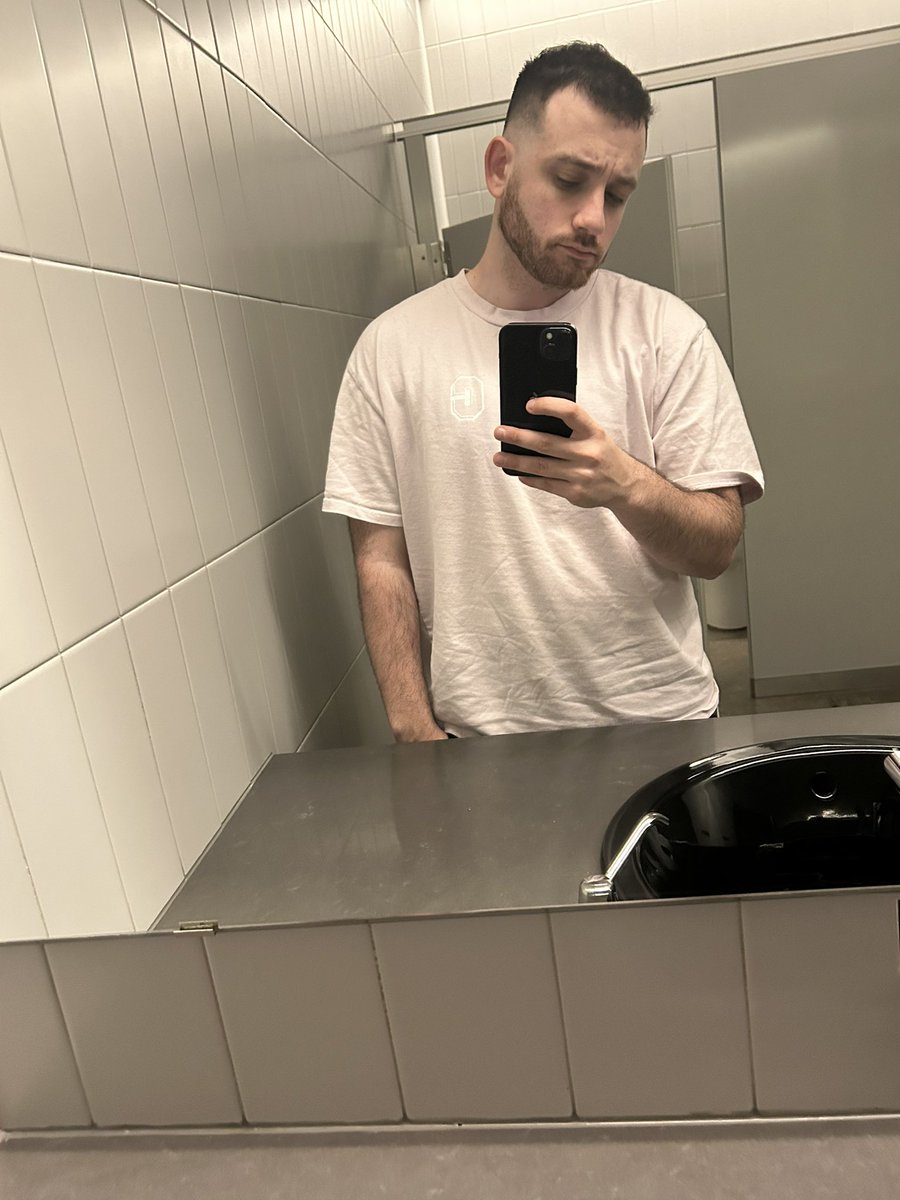 FLY Coach Joe tweet media