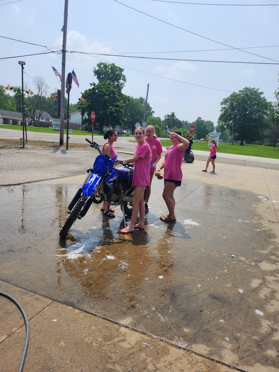 Successful car wash today! Thank you to everyone who came out to support the team-Appreciated! Special shout-out to Uncle Titos in Atwater for a great lunch. #vikingstrong
