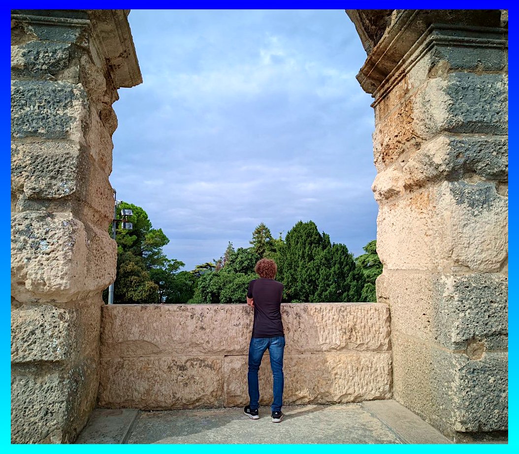 Max Riznich tweet media