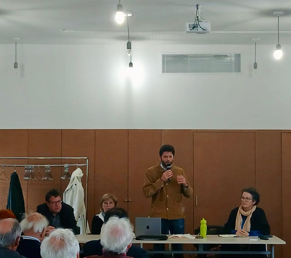 mael_lepillouer's tweet photo. Congrès fédéral ce jour des @Socialistes22 à St-Quay-Perros.
De bons échanges militants et des propositions intéressantes pour aborder les défis électoraux des années à venir ✊️🌹 https://t.co/RXJhzUmnDr