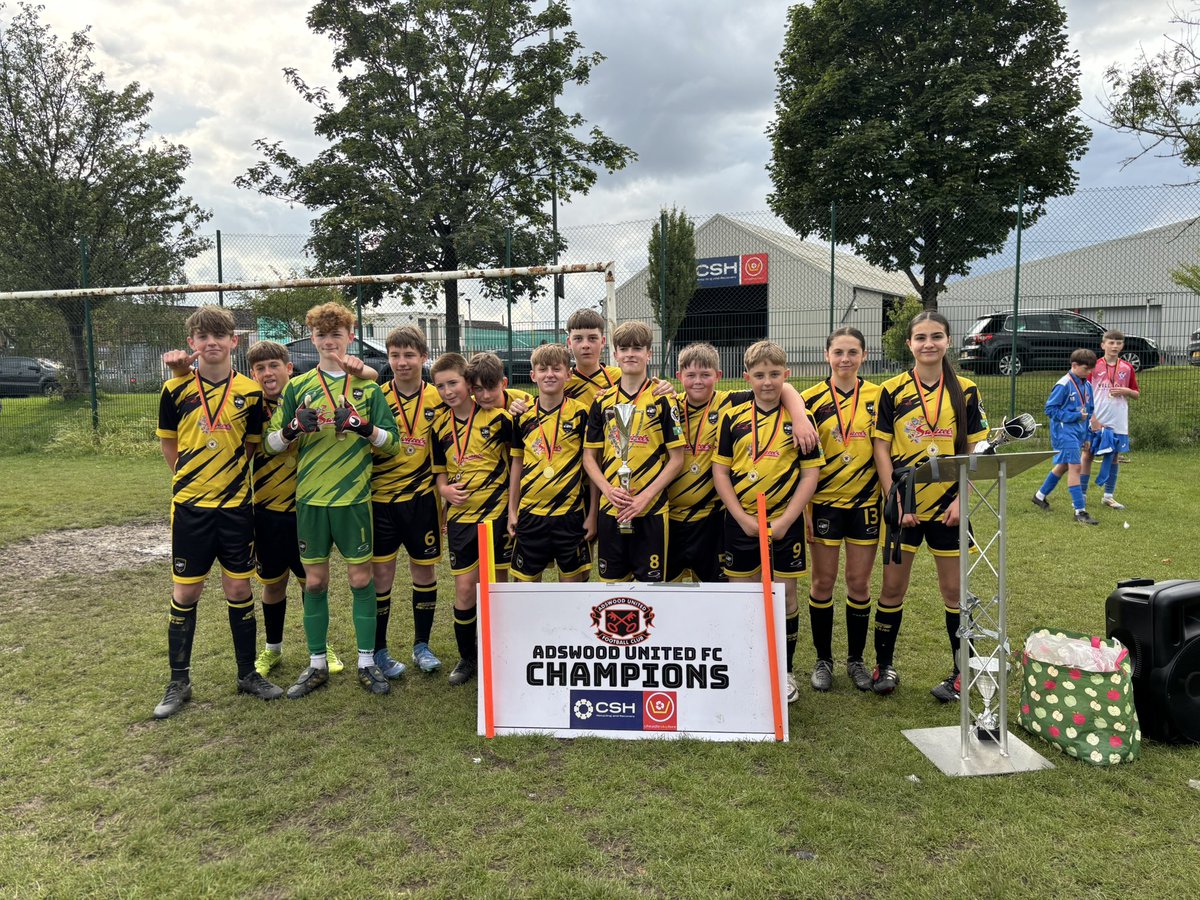 Huge congratulations to our under 10s Hornets (last weekend)and our Under 13s (today) as they both were winners in their cup final matches, both held at Adswood.

⚽️🖤💛⚽️ 
#upthemillers
#withyouharrylad
