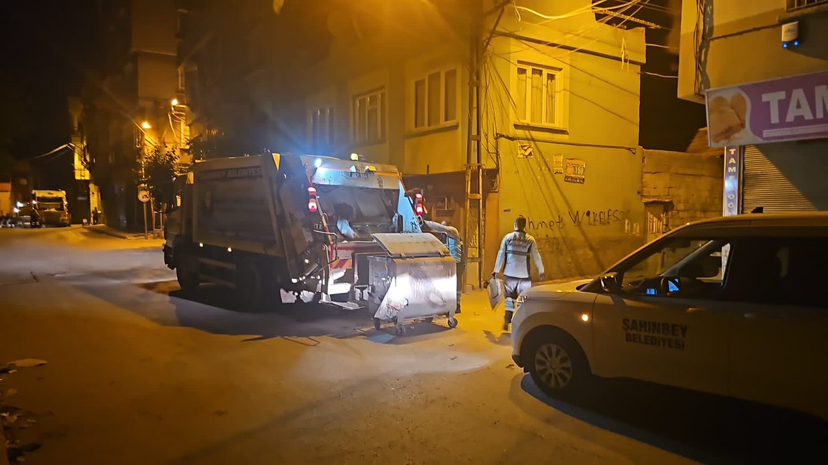 Bayramda da Temizlikteyiz! 🧹

Kurban Bayramı boyunca ilçemizin dört bir yanında temizlik çalışmalarımıza aralıksız devam ediyoruz:

🗓 Arefe Günü: 1.220 ton
🗓 Bayram 1. Günü: 2.418 ton
🗓 Bayram 2. Günü (1. vardiya): 1.016 ton çöp topladık

Tertemiz ve huzurlu bir bayram için