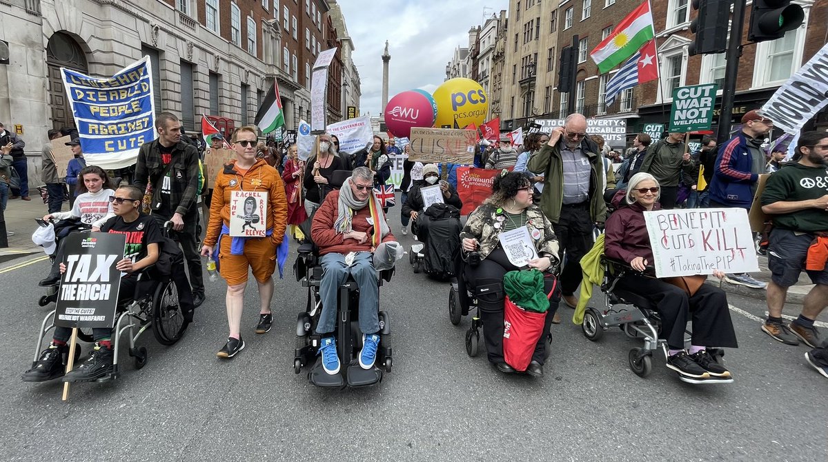 Dis_PPL_Protest's tweet image. #WelfareNotWarfare 

It was brilliant to see disabled people who were able to support @pplsassembly March in central london 
We know many could not &amp;amp; were following from home &amp;amp; solidarity to you 

Thank you to @jeremycorbyn for showing solidarity to disabled people on the march