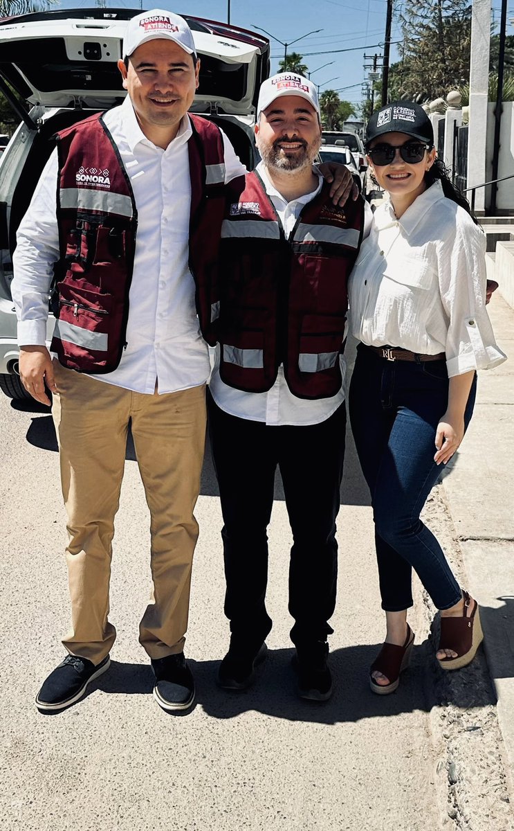 DavidFSotoA's tweet photo. Hoy, nos encontramos en Bahía de Kino con el equipo de la @STSonora y el @CCLSonora para acercar nuestros diferentes servicios a las personas. 
Gracias al Programa Sonora Atiende los ciudadanos cuentan con más oportunidades y beneficios. @AlfonsoDurazo @AdolfoSalazar_ https://t.co/DX1pDbuzXf