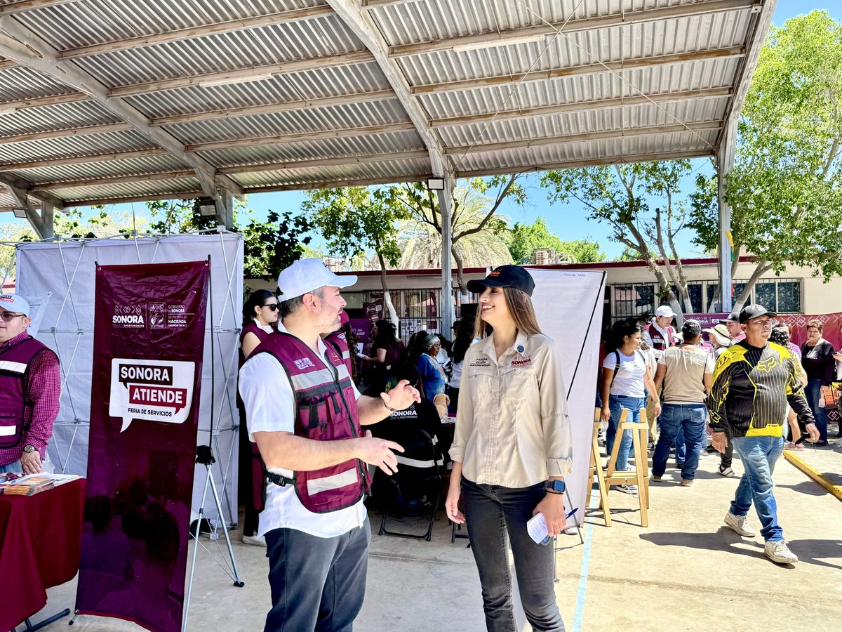 Hoy, nos encontramos en Bahía de Kino con el equipo de la <a href="/STSonora/">Secretaría del Trabajo</a> y el <a href="/CCLSonora/">Centro de Conciliación Laboral</a> para acercar nuestros diferentes servicios a las personas. 
Gracias al Programa Sonora Atiende los ciudadanos cuentan con más oportunidades y beneficios. <a href="/AlfonsoDurazo/">Alfonso Durazo</a> <a href="/AdolfoSalazar_/">Adolfo Salazar</a>