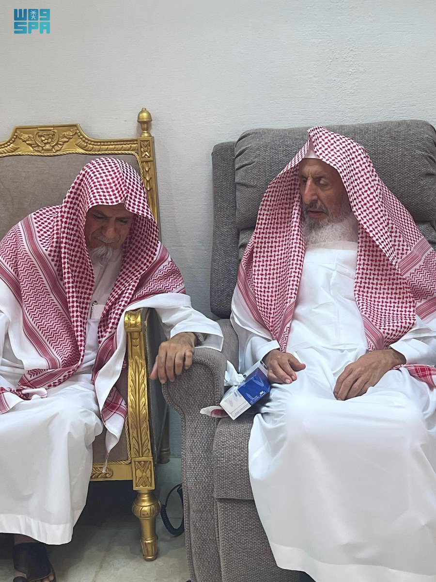 insharifain's tweet photo. The Grand Mufti receives the Hajj Khateeb of this year Sheikh Saleh Al Humaid

#Hajj1446 https://t.co/LYK7dyWIpp