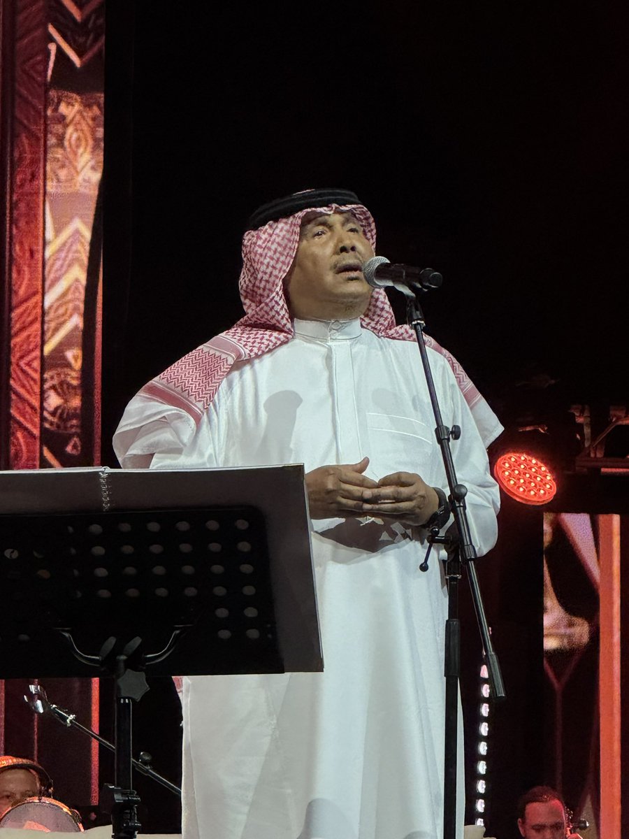 تغطية من الصفوف الأولى في حفلة محمد عبده في دبي، شيء لم تره من قبل!!!
ضيفني على السناب
snapchat.com/t/WHU3BqxU