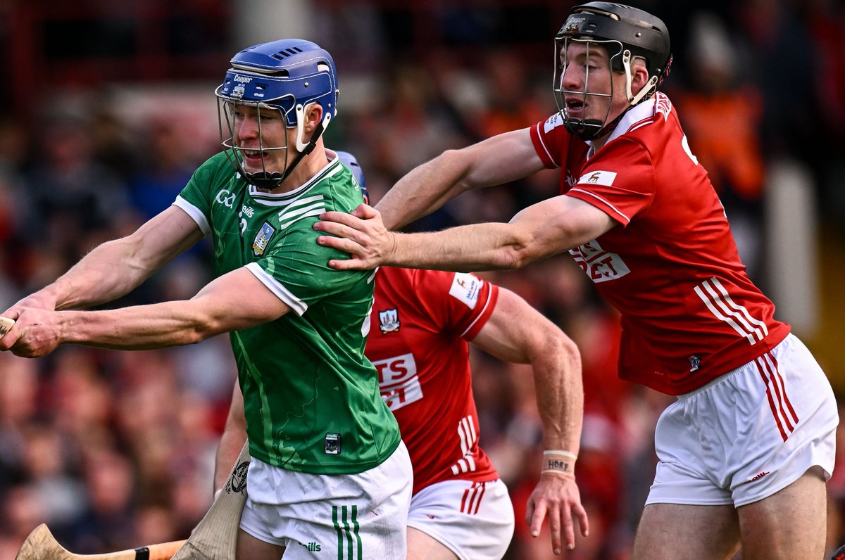 Munster SHC extra time half time 

Limerick 2-22
Cork 1-25 

Aaron Gillane levels the contest