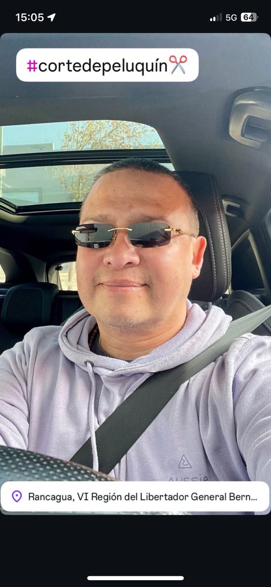 hansariasm's tweet photo. Hacía falta ya su corte de peluca peluca 🤣🤣 #cortepelo #gay #PrideMonth https://t.co/Nll8PbESTE