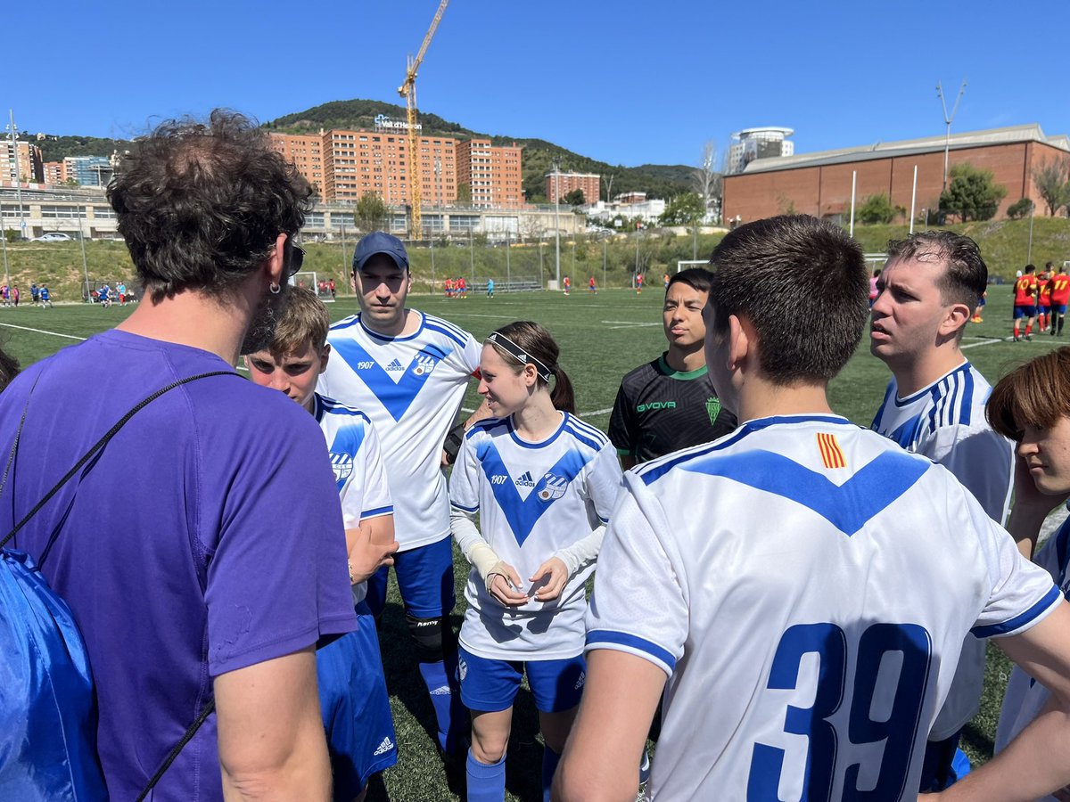 Cultura, Esport i Lleure acidH (@activitatsacidh) on Twitter photo F 5
Europa acidH A 2 TEB B 2
Europa acidH B 0 Tastidis A 5
Europa acidH C 2 Carmel A 3
Europa acidH D descans
Europa acidH E 7 TEB Fem 1
Europa acidH Fem 0 Mataró C 4
Amunt <a href="/CEEuropa/">Club Esportiu Europa</a> <a href="/acidH_IL/">acidH</a> !
Amb el suport de <a href="/bcn_ajuntament/">Ajuntament de Barcelona</a>
<a href="/acellfederacio/">Federació ACELL</a> <a href="/GMultiesports/">Gràcia Multiesports-Ràdio Gràcia</a>
<a href="/indepe_gracia/">L'independent de Gràcia</a> F 5
Europa acidH A 2 TEB B 2
Europa acidH B 0 Tastidis A 5
Europa acidH C 2 Carmel A 3
Europa acidH D descans
Europa acidH E 7 TEB Fem 1
Europa acidH Fem 0 Mataró C 4
Amunt <a href="/CEEuropa/">Club Esportiu Europa</a> <a href="/acidH_IL/">acidH</a> !
Amb el suport de <a href="/bcn_ajuntament/">Ajuntament de Barcelona</a>
<a href="/acellfederacio/">Federació ACELL</a> <a href="/GMultiesports/">Gràcia Multiesports-Ràdio Gràcia</a>
<a href="/indepe_gracia/">L'independent de Gràcia</a>