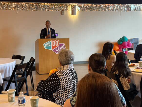 Ron_Nirenberg's tweet image. Happy 10th Anniversary to @TheDoSeum!
Here’s to another decade of growing curious minds, connecting families, and transforming communities.