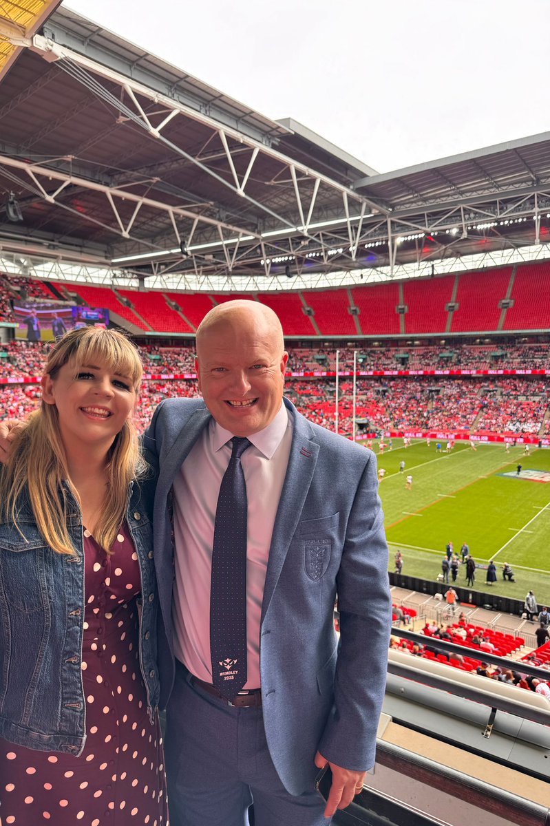 rebhel5's tweet photo. Proud fan &amp; even prouder daughter. Love you Dad ❤️🤍 https://t.co/lr2W72EKM5