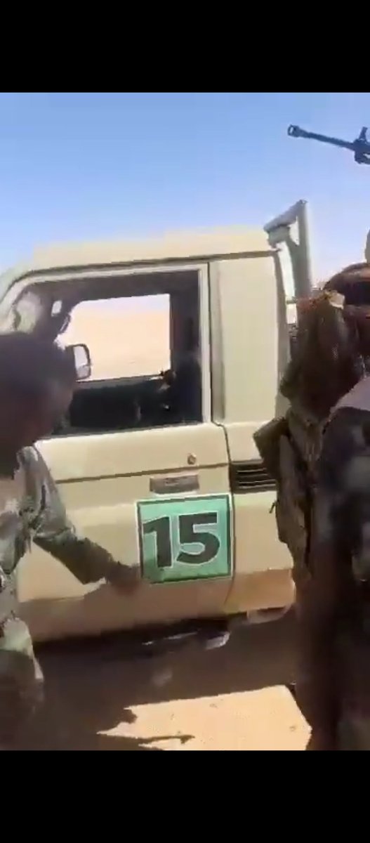 انصحك يا الشعب الليبي ما ترسلو شبابكم لينا عددكم بسيط بالعافية
فيها ٦مليون عشان ما تنقرضو ساي #ليبيا #حفتر