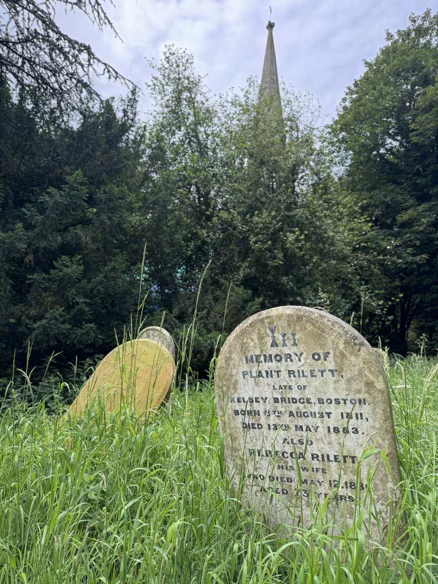 BurialsBeyond's tweet image. Here's a few shots of the stunning surroundings of Boston Cemetery ahead of my talk on the 11th.
If you're in the area, my talk 'How to Read a Graveyard' starts in the chapel at 7pm, its £5 entry and open to all!
