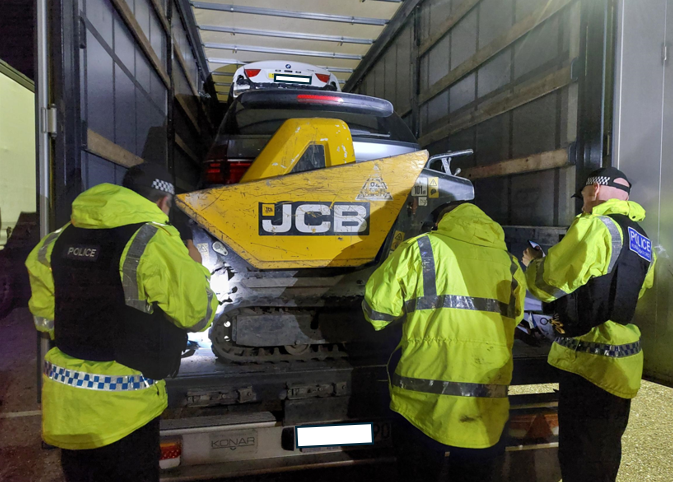 KentPoliceRural's tweet image. We have worked with @NCATT_UKPolice @NaVCIS_UK and @portdoverpolice again to tackle the movement of stolen plant machinery and farm equipment out of the UK into Europe.
During 2 shifts, we have arrested 2 males, recovered 2 stolen vehicles and obtained significant intel. RH