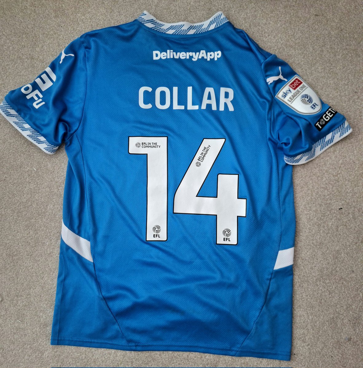 LloydJC92's tweet photo. @countyshirts Could've been a better photo but got the main Guy himself https://t.co/HCaGySuxZp