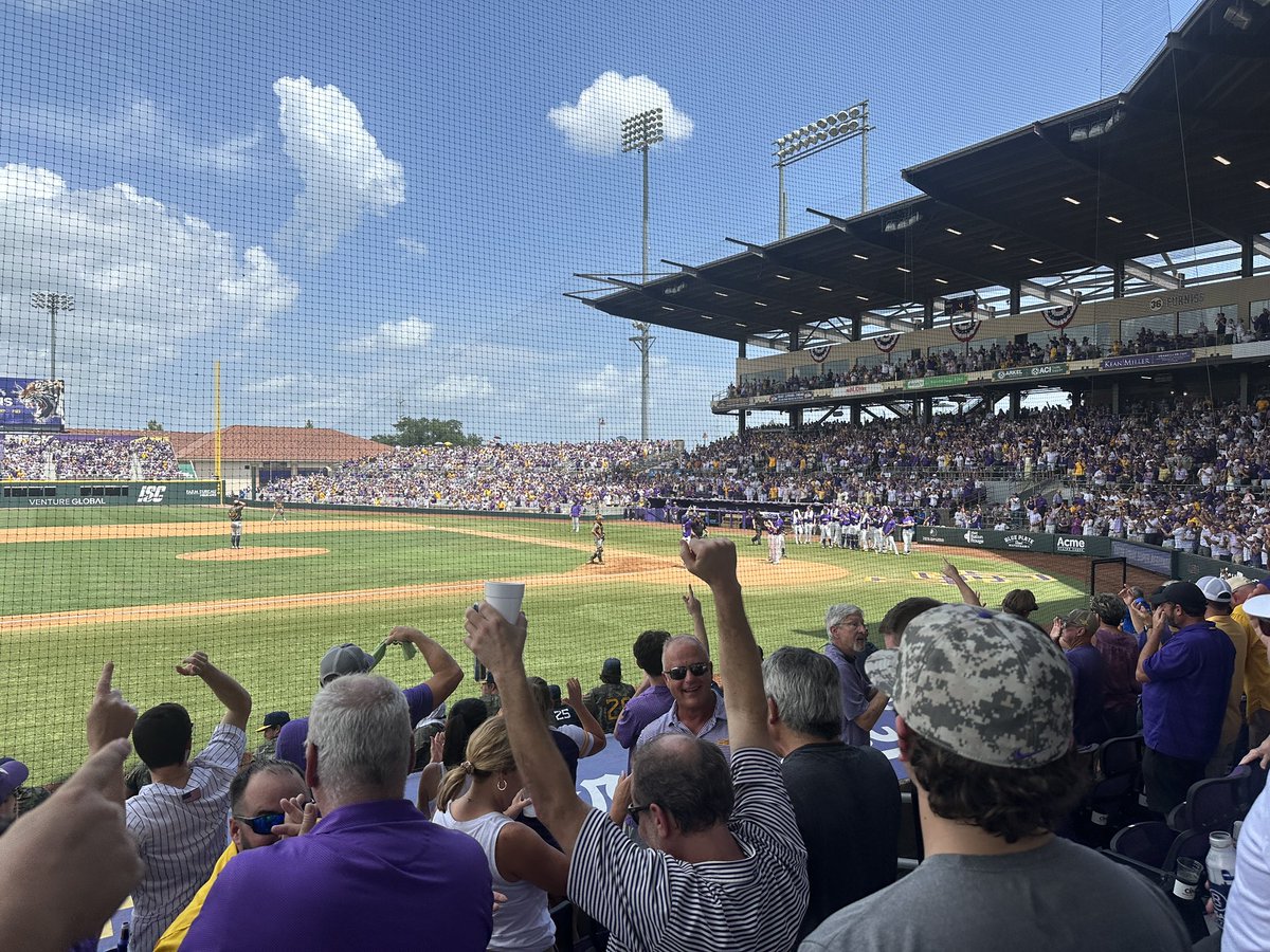 Harrison Vapnek (@harrisonvapnek) on Twitter photo Derek Curiel three-run homerun has the Box in a frenzy.
#LSU leads 3-1 here in the 4th. First hit of the game for the Tigers. <a href="/KALBSports/">KALB Sports</a> Derek Curiel three-run homerun has the Box in a frenzy.
#LSU leads 3-1 here in the 4th. First hit of the game for the Tigers. <a href="/KALBSports/">KALB Sports</a>