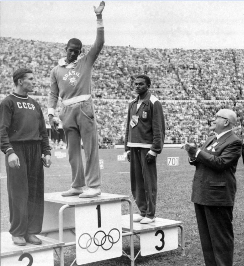 _fabio_mendes's tweet photo. @_paulo_andrade_ Só corrigindo, quem ganhou medalha de ouro em 1952 no Estádio Olímpico de Helsinque 🇫🇮 foi Adhemar Ferreira da Silva 🇧🇷! E não João do Pulo como havia dito, este iria ganhar sua primeira medalha de bronze em Montreal em 1976!
#sportv #adhemarferreira #jogosolímpicos https://t.co/dQpjh9NaHG