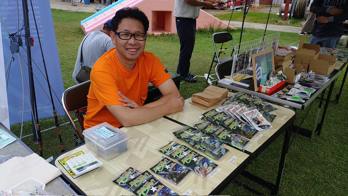 来週はいよいよ名華祭！
この時期から有効なトップウォータープラグが沢山だからワクワクしちゃう。
バクシンさんとも久しぶりにお逢いするので釣り談義に話しを咲かせましょう！
今回は4スペースあるからゆっくりできるよ！