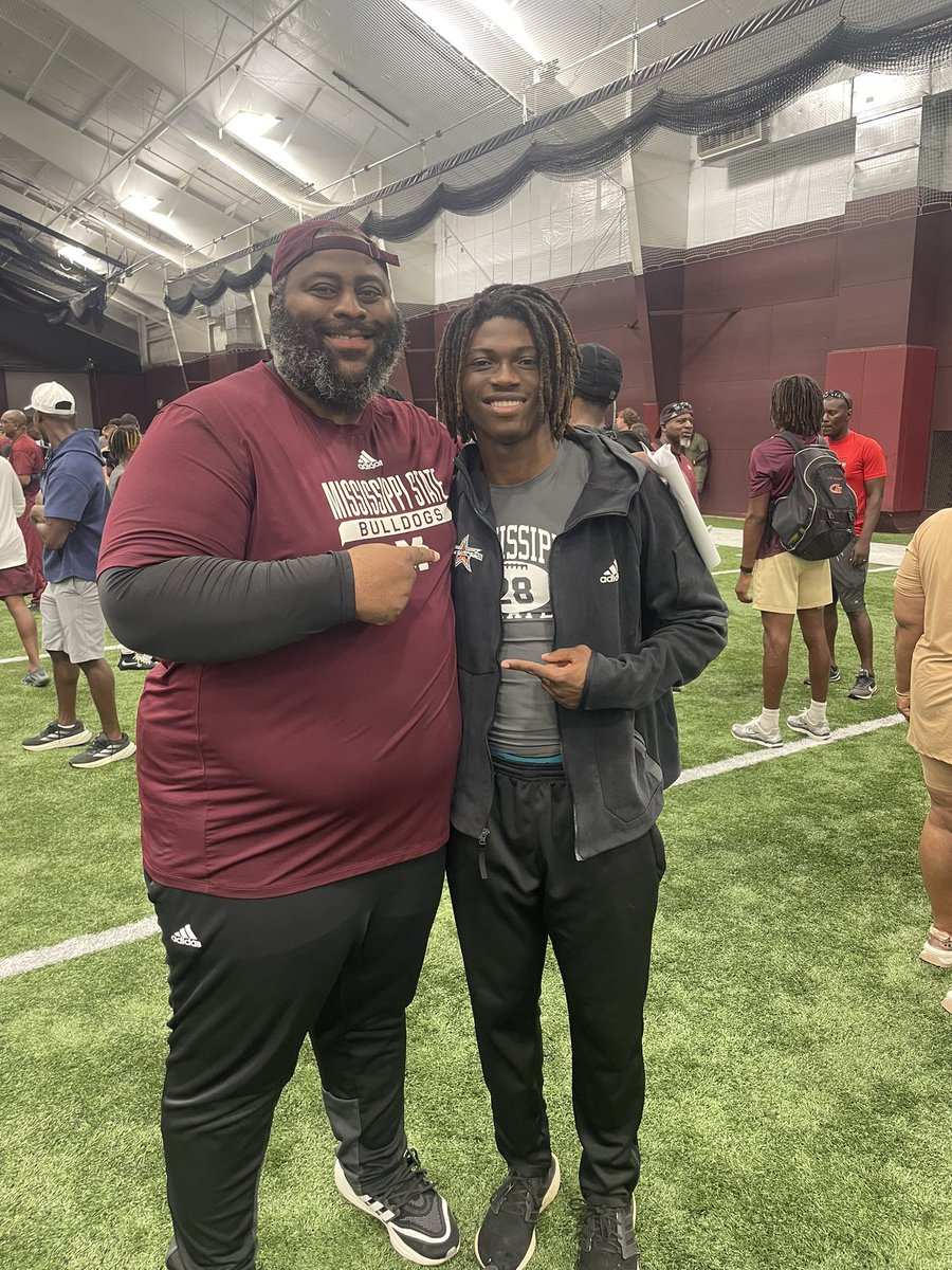 Izayah Turbo Vickers (@izayahhitstick) on Twitter photo I am so grateful to receive an offer from Mississippi State University! <a href="/CoachCBell26/">Corey Bell</a> <a href="/CoachHutzler/">Coleman Hutzler</a> <a href="/CoachMattBarnes/">Matt Barnes</a> <a href="/MrTNT21/">CoachTNorton</a> <a href="/CoachKornDawg/">Mikhal Kornegay</a> <a href="/FloridaHighFB/">FloridaHigh Football</a> <a href="/683khelms/">Kevin Helms</a> <a href="/247Sports/">247Sports</a> <a href="/bigbendpreps/">Big Bend Preps</a> <a href="/TallyZoom/">Tallahassee ZOOM Track Club</a> <a href="/FBUAllAmerican/">#FBUAllAmerican</a> <a href="/NxgnCamps/">NXGN Camps, Inc</a> <a href="/RonVickers8/">Ron Vickers</a> <a href="/PattyVickers305/">Patricia Vickers</a> <a href="/MBegreat/">Makari “Seatbelt” Vickers</a> I am so grateful to receive an offer from Mississippi State University! <a href="/CoachCBell26/">Corey Bell</a> <a href="/CoachHutzler/">Coleman Hutzler</a> <a href="/CoachMattBarnes/">Matt Barnes</a> <a href="/MrTNT21/">CoachTNorton</a> <a href="/CoachKornDawg/">Mikhal Kornegay</a> <a href="/FloridaHighFB/">FloridaHigh Football</a> <a href="/683khelms/">Kevin Helms</a> <a href="/247Sports/">247Sports</a> <a href="/bigbendpreps/">Big Bend Preps</a> <a href="/TallyZoom/">Tallahassee ZOOM Track Club</a> <a href="/FBUAllAmerican/">#FBUAllAmerican</a> <a href="/NxgnCamps/">NXGN Camps, Inc</a> <a href="/RonVickers8/">Ron Vickers</a> <a href="/PattyVickers305/">Patricia Vickers</a> <a href="/MBegreat/">Makari “Seatbelt” Vickers</a>