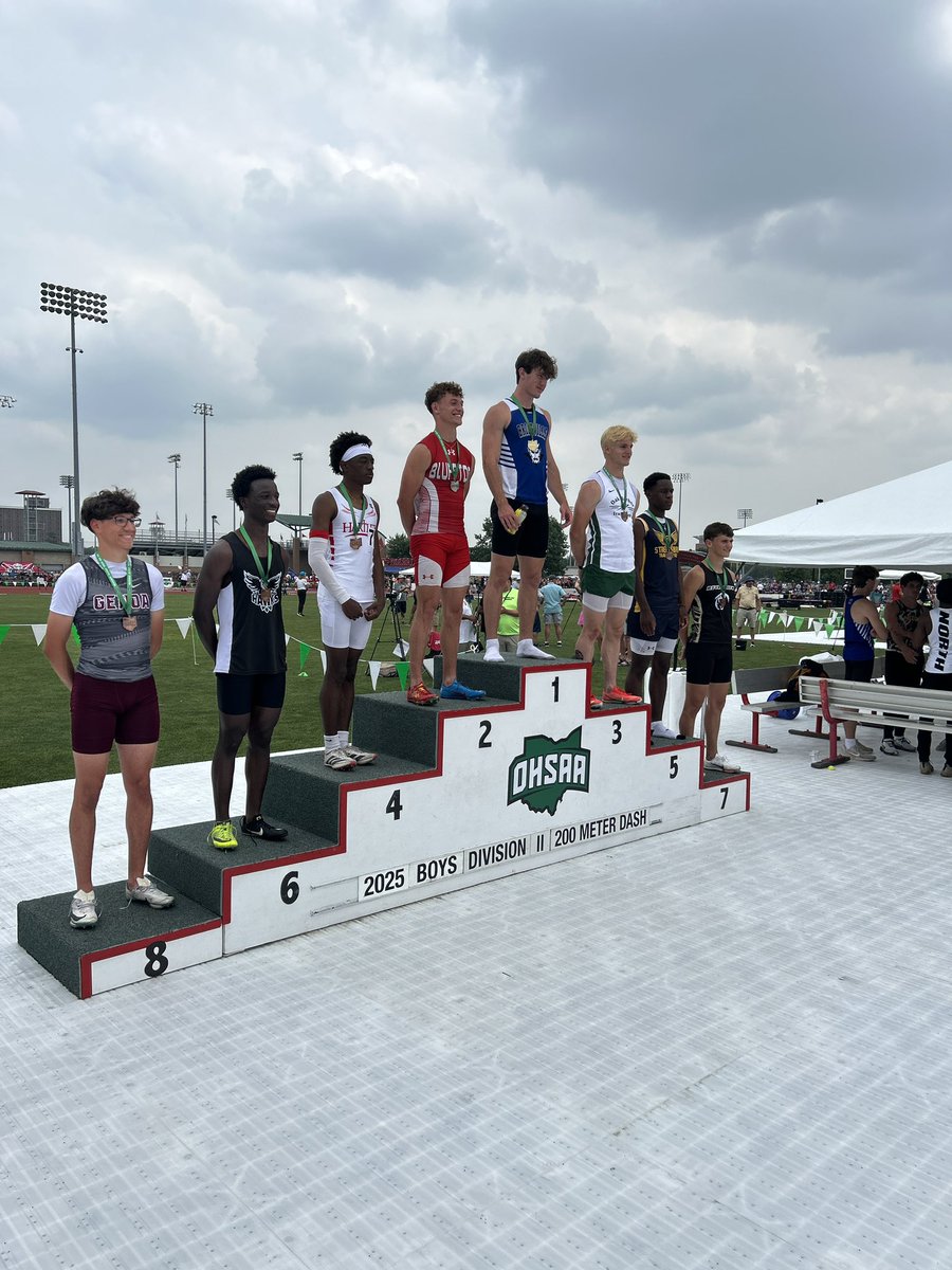 What a day! What a career! Griffin Stackhouse owns the school records in both the 100m and 200m—and he’s also part of the record-setting 4x200m relay team.
Today, he capped it off by placing 6th in the 100m and 2nd in the 200m at the State Meet. Proud of you, Griffin. Way to go!