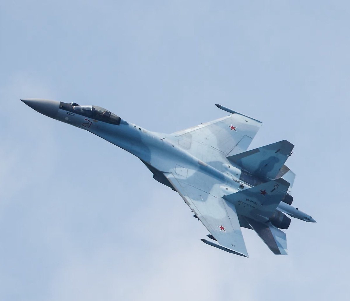 💥 CONFIRMED: American F-16 fighter jet shot down a Russian Su-35 fighter jet with an American AIM-120 missile in Russia.
WHERE IS THE NUCLEAR ARMAGEDDON THREATENED BY THE KREMLIN?!