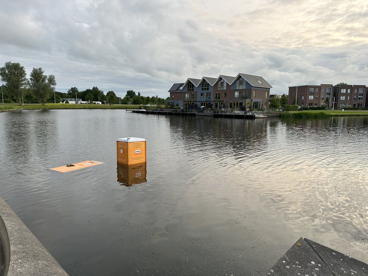 Hugo  tweet media