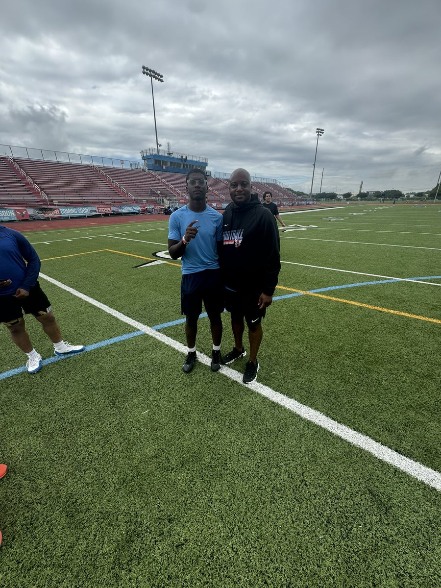 Nathaniel Ellis (@nate_11k) on Twitter photo Had a great time showcasing my ability at <a href="/DelSt_Football/">Delaware State FB</a> Mega Camp, Thank you for having me!
<a href="/CoachTclark/">Travis Clark</a> <a href="/CoachBBlackmon/">Brandon Blackmon</a> <a href="/Chadellis91/">Chad the Kraken</a> <a href="/JLRealest/">Jean Louis II</a> <a href="/Coach_Reggie1/">Reggie Rothwell</a> <a href="/AACultureInc/">Ascendant Athletics & Culture INC. (AAC)</a> <a href="/PrepRedzoneNY/">Prep Redzone New York</a> <a href="/EdOBrienCFB/">EdOBrienCFB</a> <a href="/BrianHawkins4/">Coach Hawkins</a> Had a great time showcasing my ability at <a href="/DelSt_Football/">Delaware State FB</a> Mega Camp, Thank you for having me!
<a href="/CoachTclark/">Travis Clark</a> <a href="/CoachBBlackmon/">Brandon Blackmon</a> <a href="/Chadellis91/">Chad the Kraken</a> <a href="/JLRealest/">Jean Louis II</a> <a href="/Coach_Reggie1/">Reggie Rothwell</a> <a href="/AACultureInc/">Ascendant Athletics & Culture INC. (AAC)</a> <a href="/PrepRedzoneNY/">Prep Redzone New York</a> <a href="/EdOBrienCFB/">EdOBrienCFB</a> <a href="/BrianHawkins4/">Coach Hawkins</a>