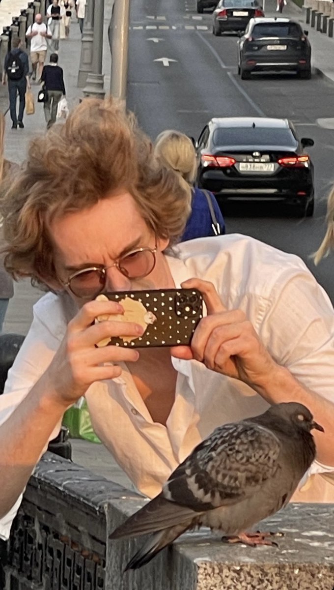 «Хочешь этого на сумку прицепи» 
© <a href="/real_artdirecto/">фасбенд кириллович х.</a>