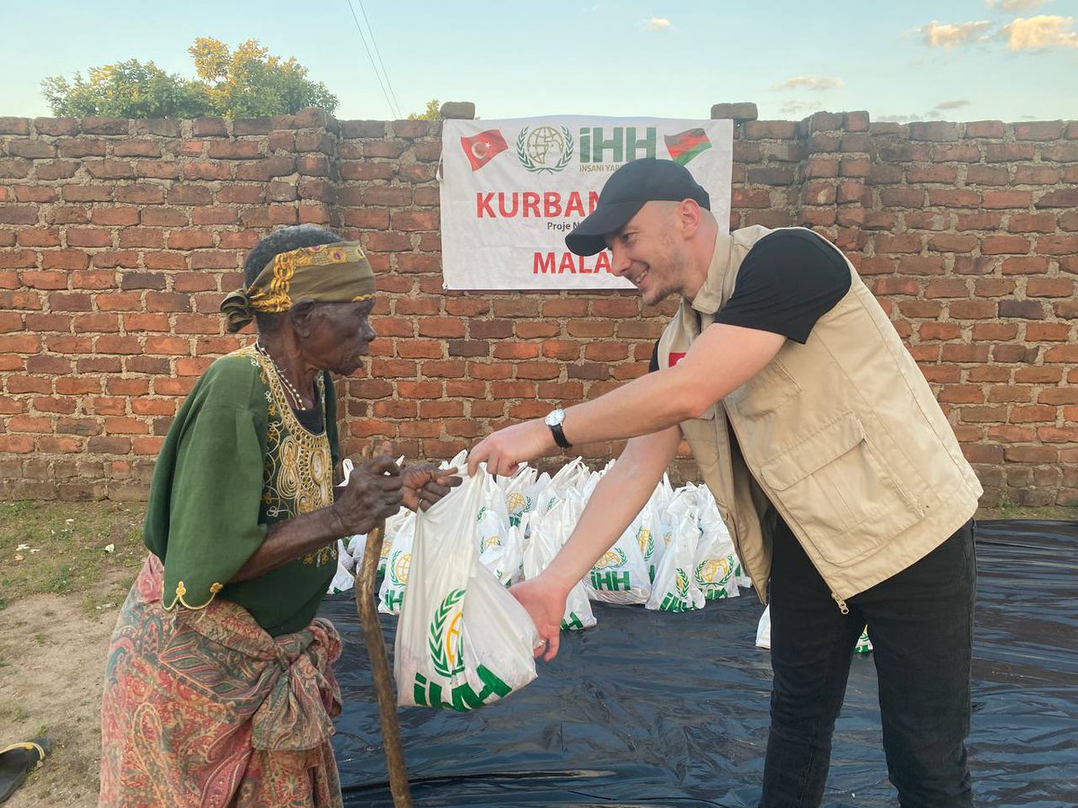 🐑 Qurban 2025 – Malawi 🇲🇼

We will carry out the slaughtering of your Qurban donation in the Marka region, located 500 km from the capital Lilongwe, and distribute the meat to orphans and families in need.

The blessings of Qurban continue to spread across the World… 🌿

Qurban