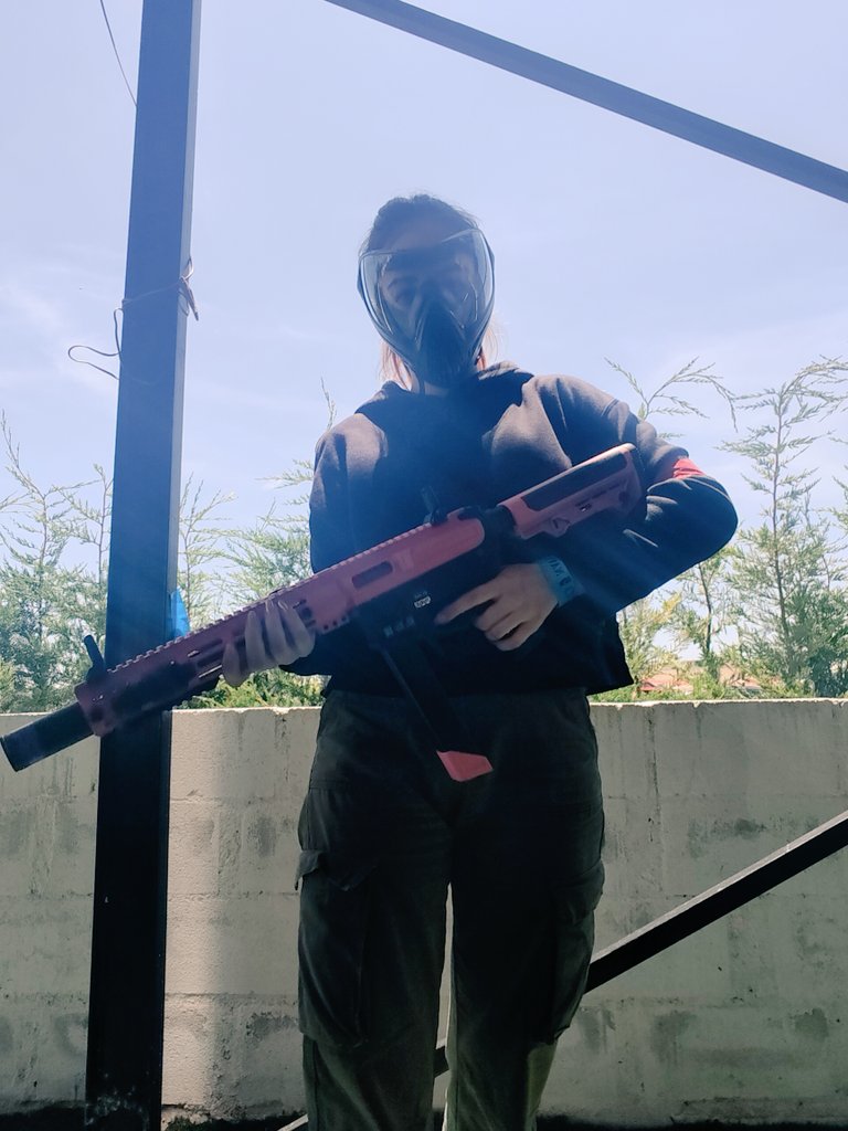 Me habría gustado echarme una foto mejor pero con las prisas solo me hice esta.

Os presento a la destroyer: