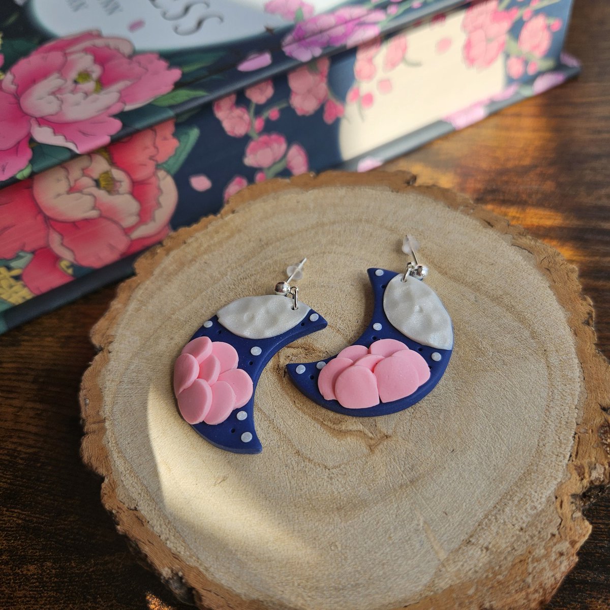 Book inspired pairs 📚