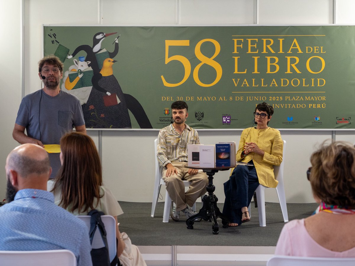 FeriaLibroVLL (@ferialibrovll) on Twitter photo 📖✨ Hoy cerramos la jornada en la <a href="/FerialibroVLL/">FeriaLibroVLL</a> con un momento único: un Diálogo Poético entre Nuria Rui de Viñaspre y Javier Adrada de la Torre, dos generaciones y estilos que enriquecen la poesía contemporánea 📖✨ Hoy cerramos la jornada en la <a href="/FerialibroVLL/">FeriaLibroVLL</a> con un momento único: un Diálogo Poético entre Nuria Rui de Viñaspre y Javier Adrada de la Torre, dos generaciones y estilos que enriquecen la poesía contemporánea