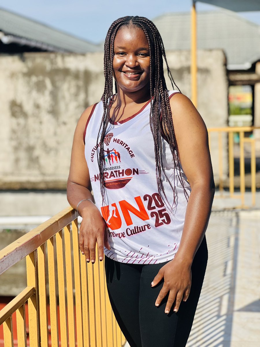 Colleagues, thank you for the 460k followers 💃🏼🥳

Even hips have come