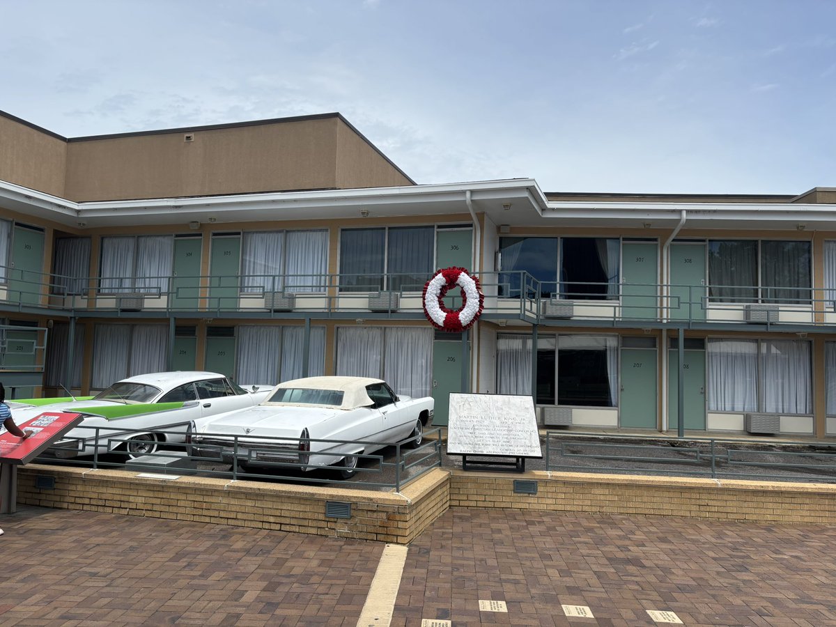 Simon Clancy (@siclancy) on Twitter photo Just spent the last couple of hours in the National Civil Rights Museum in Memphis. Built around the Lorraine Motel where Dr King was murdered, it was of the most powerful & moving experiences of my life. Thankful for the education of friends like <a href="/DrRickyLJones/">Ricky L. Jones</a> & <a href="/LeftSentThis/">L E F T, PhD ⚫️</a> Just spent the last couple of hours in the National Civil Rights Museum in Memphis. Built around the Lorraine Motel where Dr King was murdered, it was of the most powerful & moving experiences of my life. Thankful for the education of friends like <a href="/DrRickyLJones/">Ricky L. Jones</a> & <a href="/LeftSentThis/">L E F T, PhD ⚫️</a>