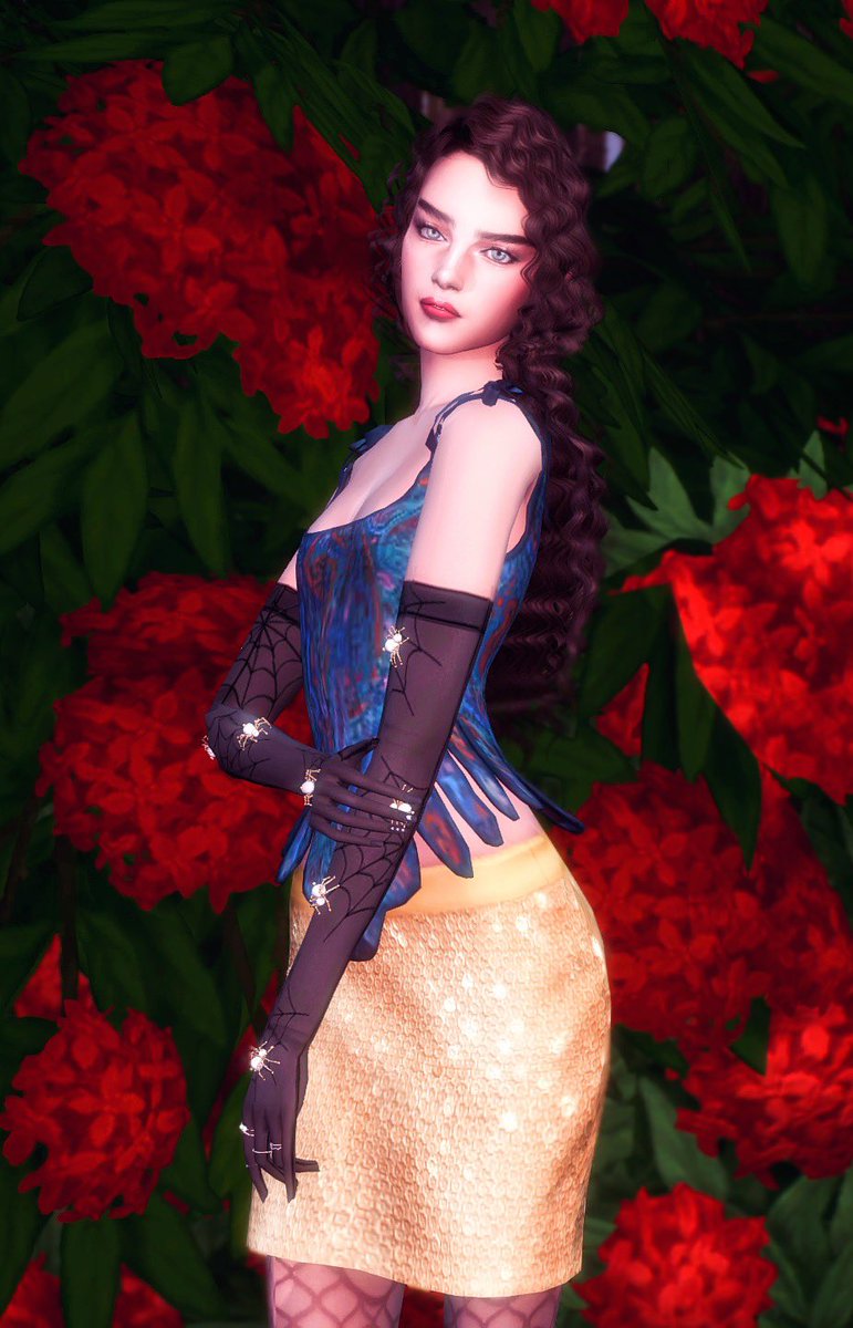 Chloverkiss's tweet photo. I decided to recreate Snow White’s outfit using the gold skirt and made a dancehall, early 2000’s inspired club fit using the pink top. This was really fun to do! 😃 #StylistSimmer challenge. https://t.co/C5wFQByn3W