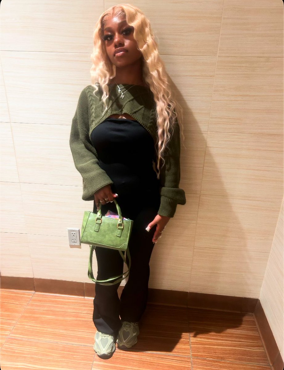 makyahmichelle's tweet photo. #geminiseason https://t.co/adYRND4p2M